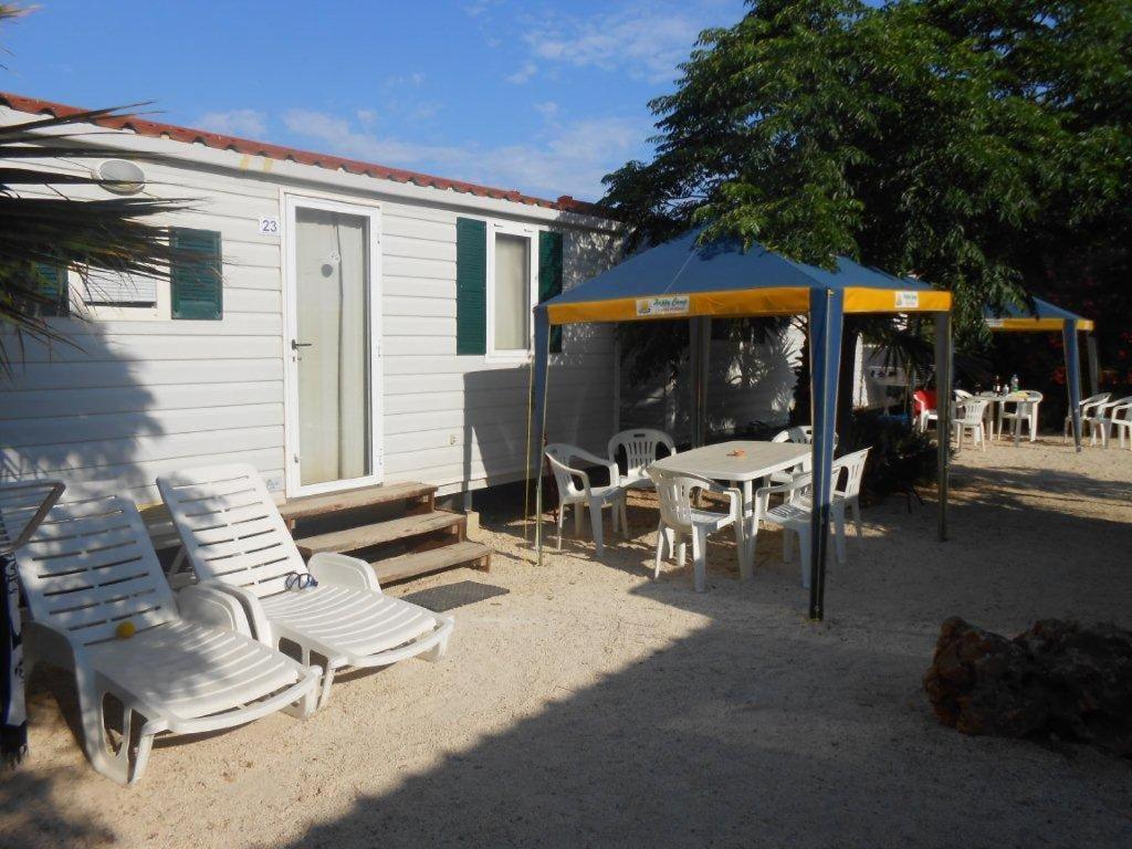 Happy Camp Mobile Homes In El-Bahira Camping Village San Vito Lo Capo Exterior photo