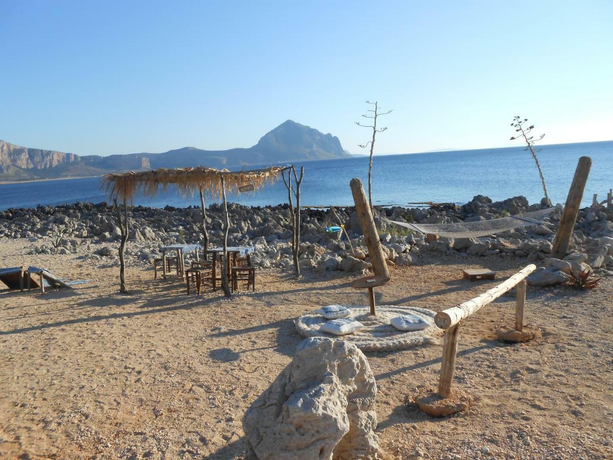 Happy Camp Mobile Homes In El-Bahira Camping Village San Vito Lo Capo Exterior photo